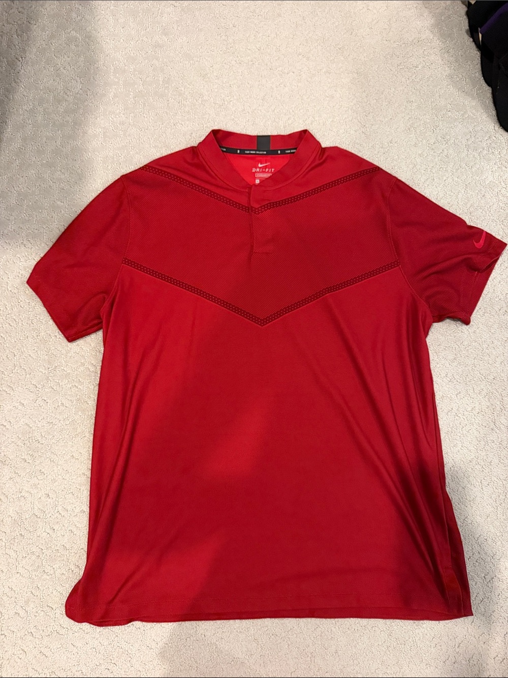Nike Red Men's XL Athletic Polo with Mesh Chevron Detail - Tiger Woods